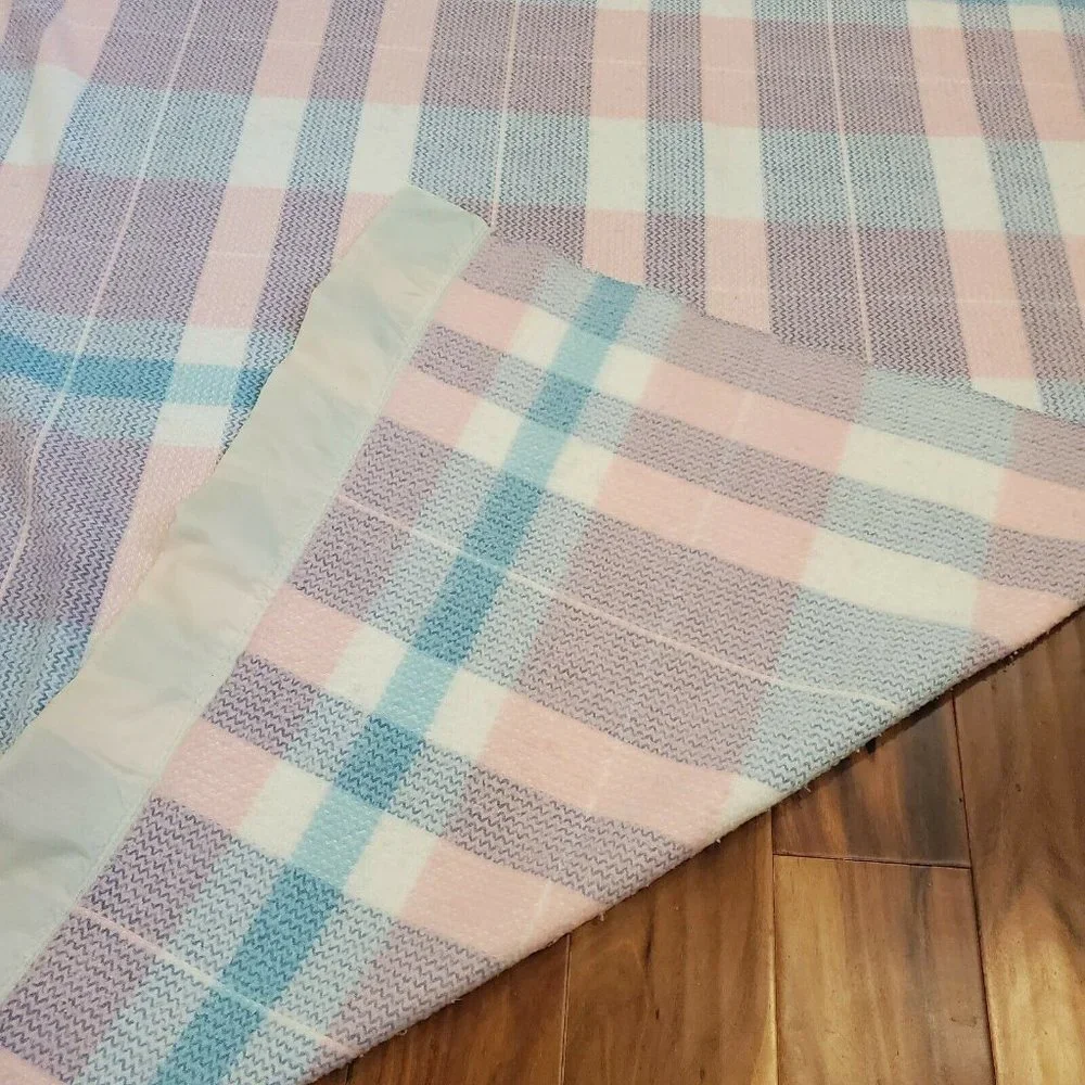 Vintage plaid acrylic